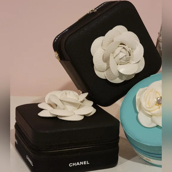 CHOICE OF 1 Jewelry box wrapped with Authentic ribbon - Picture 6 of 7